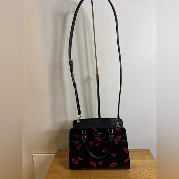 Kate Spade New York Madison Lip Toss small satchel in black saffiano leather - Picture 15 of 15